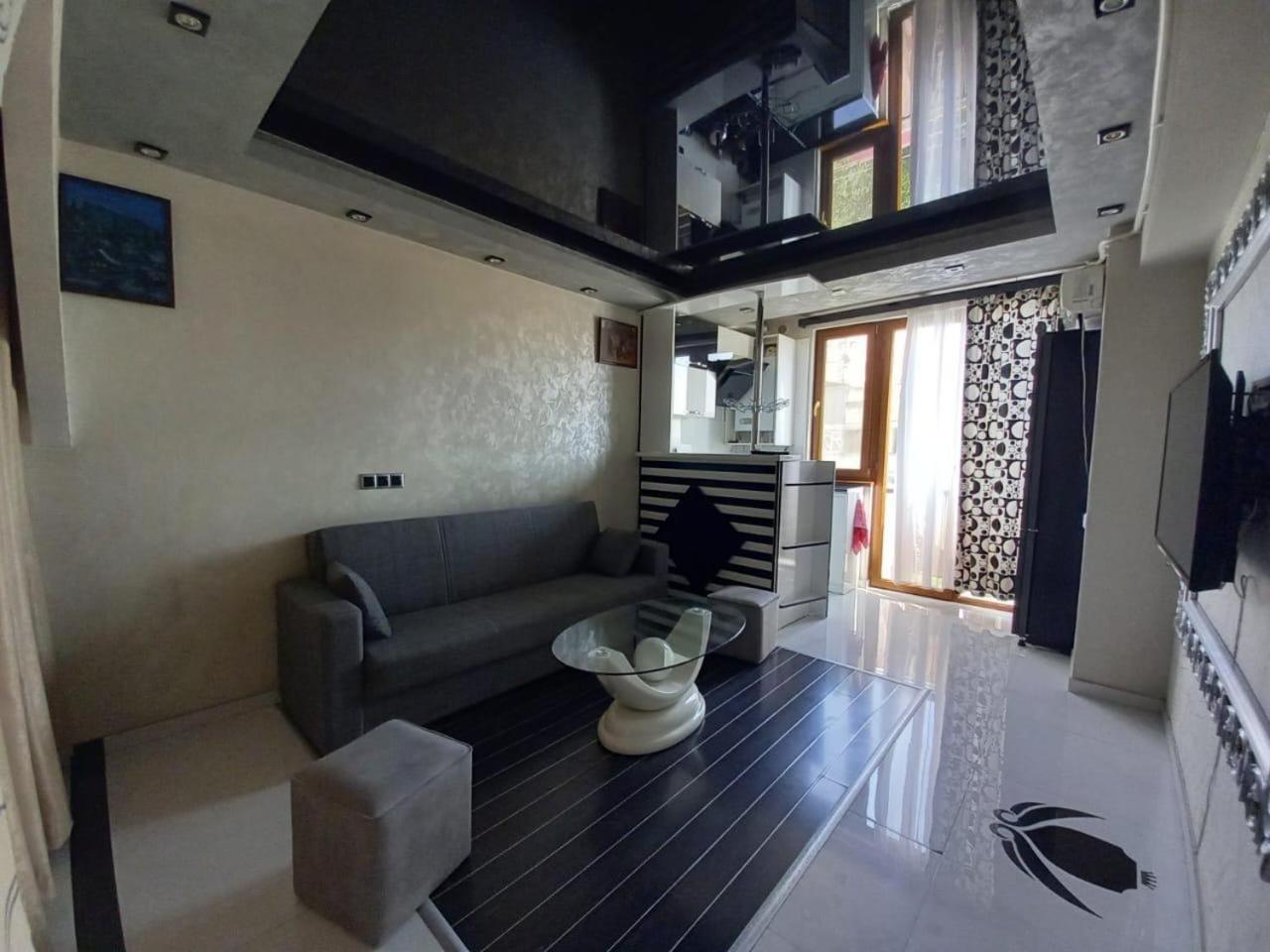 Gevorg'S Appartment Yerevan Exterior photo